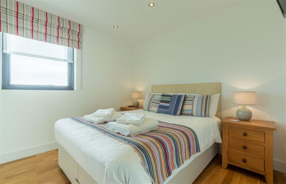 Double bed at Stargazy, Chapel Porth, St Agnes