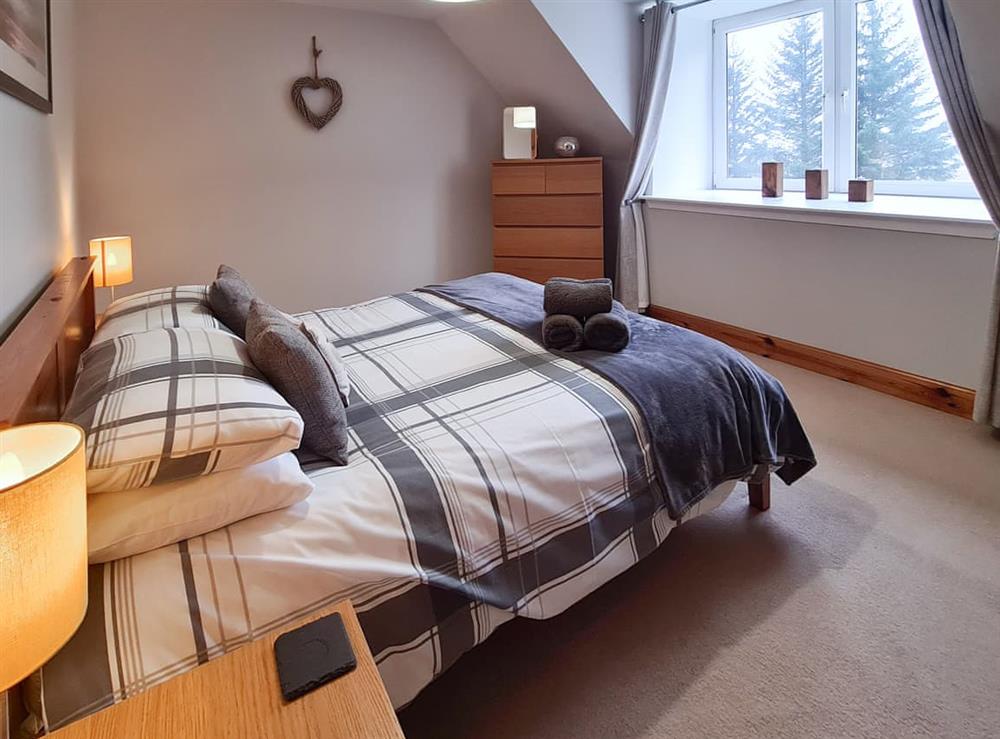 Double bedroom (photo 2) at Station Cottage in Dalnaspidal, near Newtonmore, Perthshire