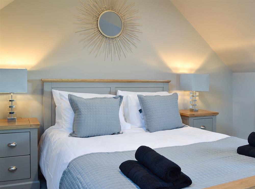 Cosy double bedded room at The Carriage House, 