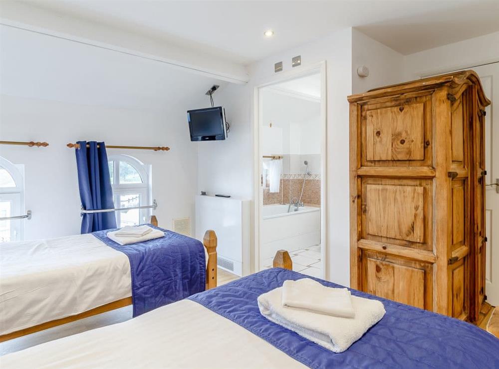 Twin bedroom (photo 4) at Stay Sail in Wroxham, Norfolk