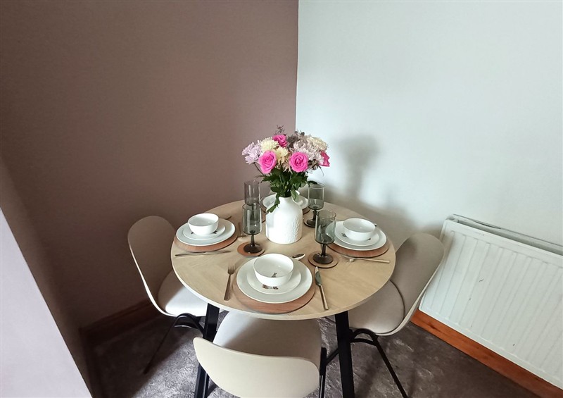 The dining room at Steam View Cottage, Haworth
