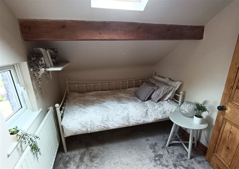 This is a bedroom (photo 5) at Steam View Cottage, Haworth