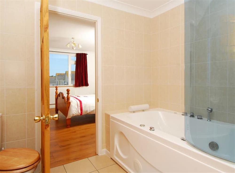 Bathroom at Steamer Quay Cottage in , Paignton