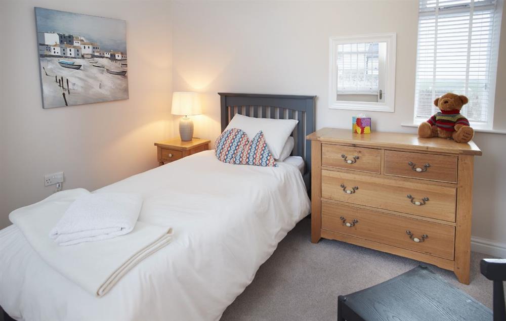 Single bedroom with 3’ single bed at Stella, Nash Point Lighthouse