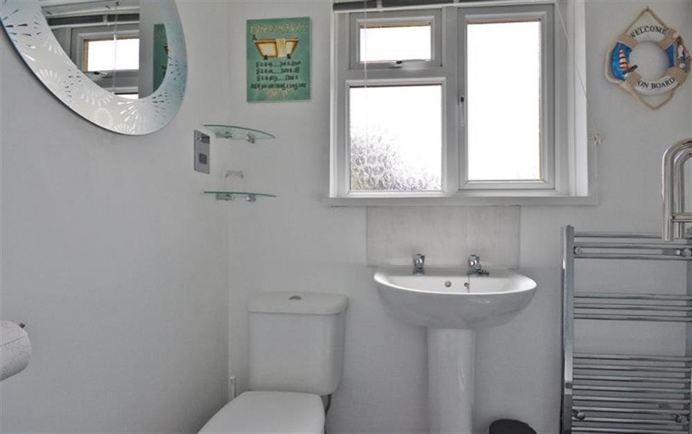 Another view of the family shower room at Step-A-Side in Looe
