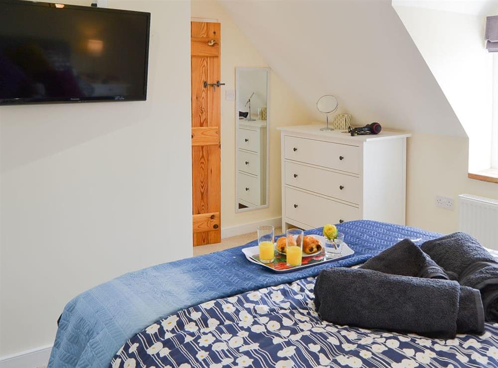 Double bedroom (photo 6) at Stepping Stone Cottage in Bacton, near North Walsham, Norfolk