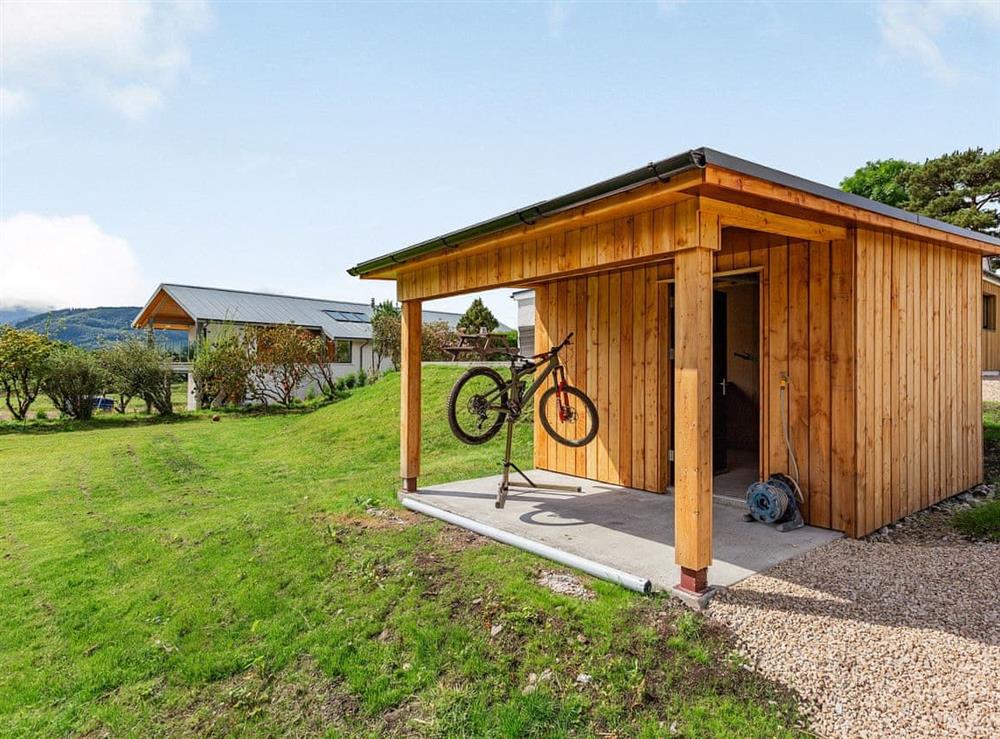 Bike shed at Stepps Cottage in Banavie, Inverness-Shire