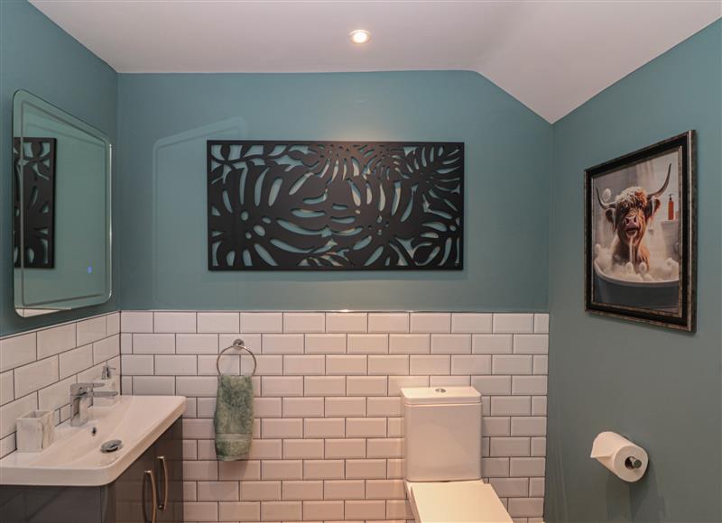 The bathroom (photo 3) at Stillwater Cottage, Leven Near Beverley