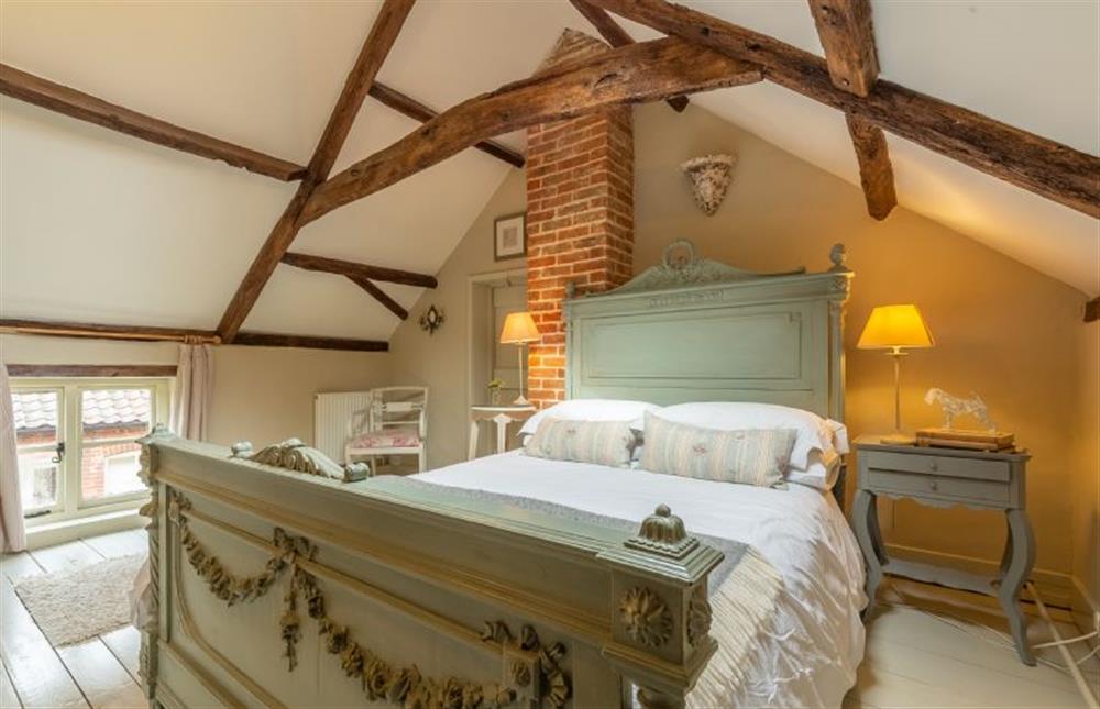 First floor: Elegant Master bedroom  at Stockmans Cottage, Foulsham near Dereham