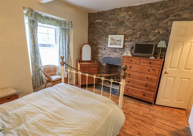 A bedroom in Stoker's Cottage at Stokers Cottage, Bowness-On-Windermere