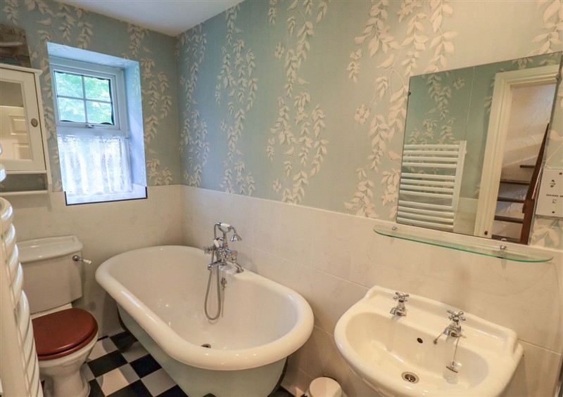 The bathroom at Stokers Cottage, Bowness-On-Windermere