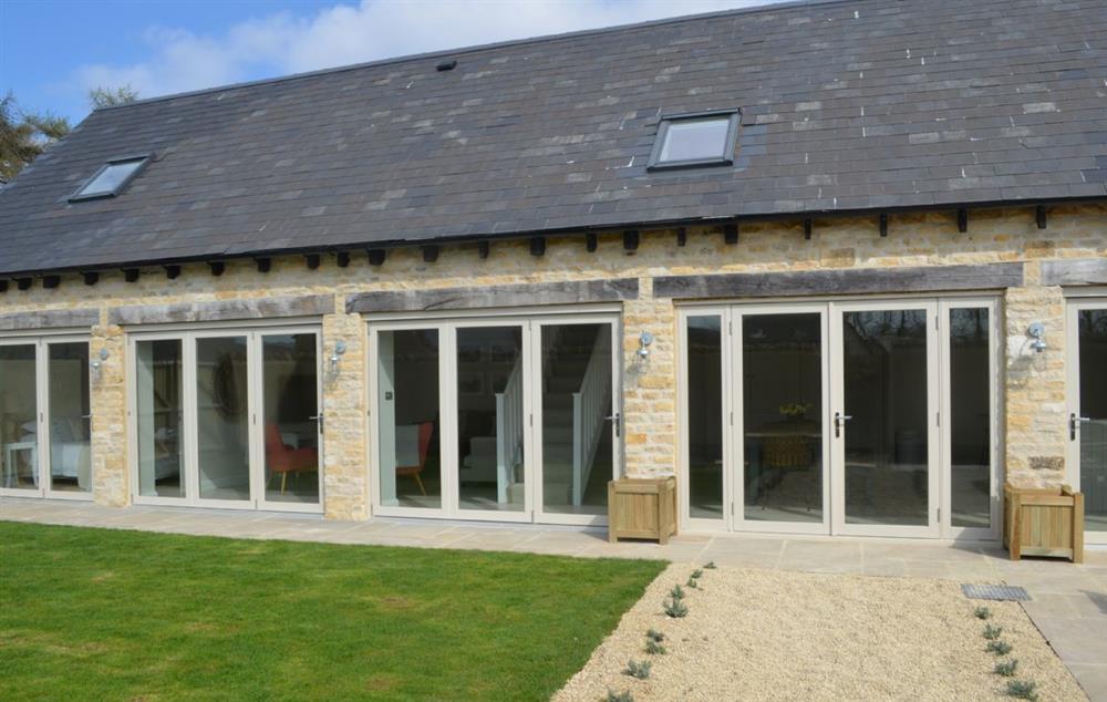 Stone Barn, a contemporary twist on a traditional Cotswold theme