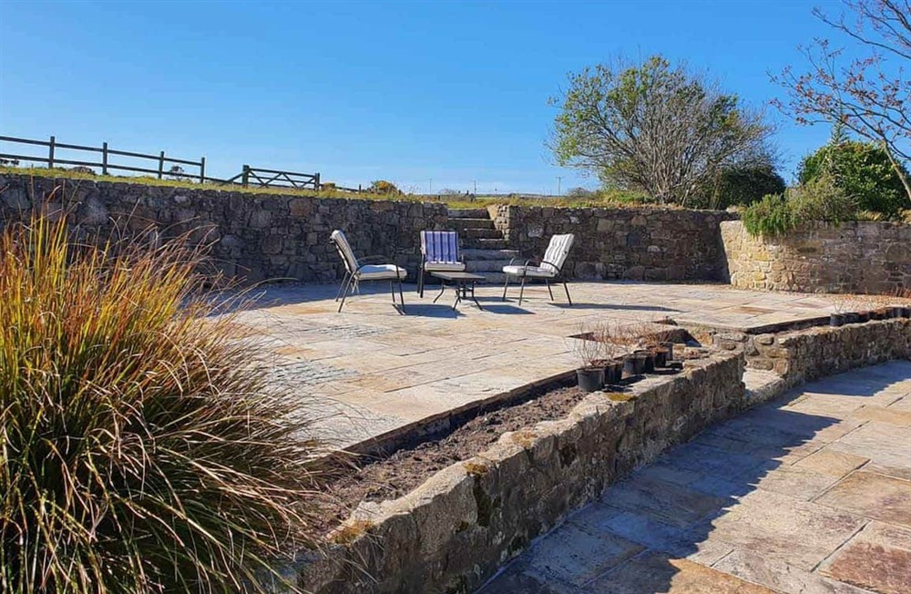 Sitting-out-area at Stone Farm Cottage in Pendeen, Cornwall