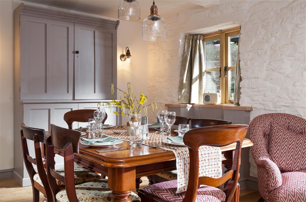 The dining table seating six guests at Stone House, Leominster