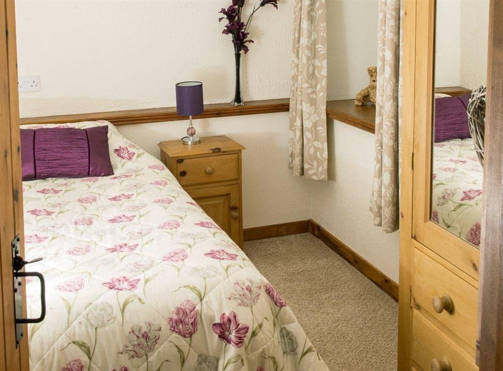 Cosy single bedroom at Curlew Cottage, 