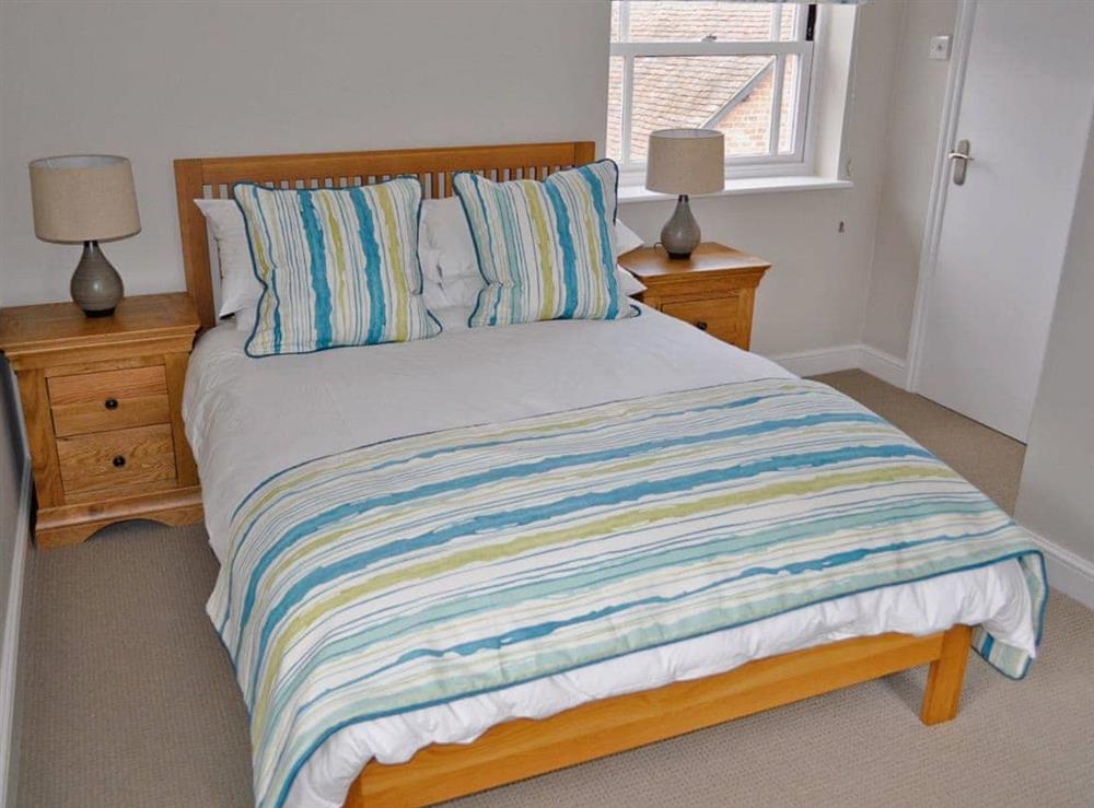 Double bedroom at Stonemasons Cottage in Tewkesbury, Gloucestershire