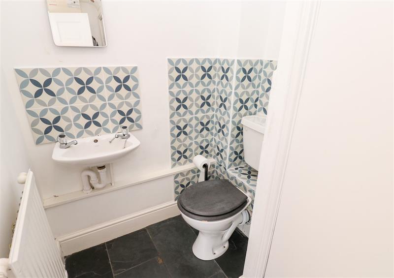 This is the bathroom at Stones Throw Cottage, Penzance