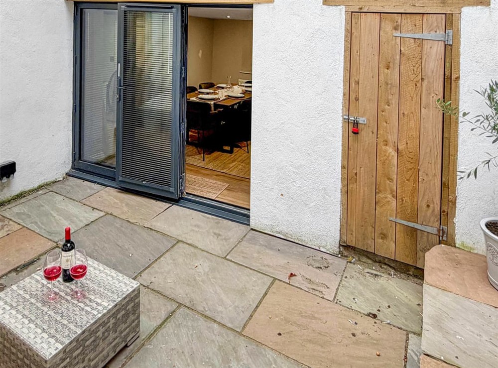 Patio garden at Stones Throw in Richmond, North Yorkshire