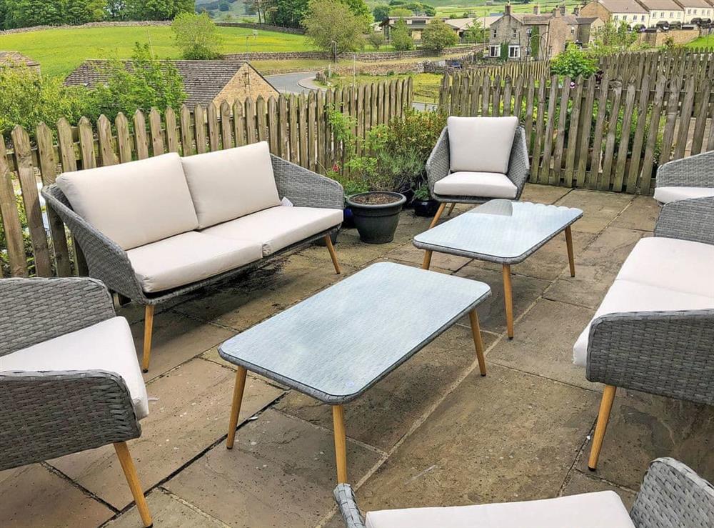Relaxing sitting-out-area with incredible views at Stonesdale (Deluxe) in Hawes, North Yorkshire