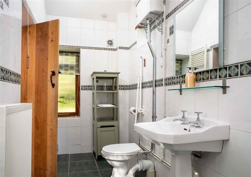 The bathroom at Stonewell Cottage, Stow-On-The-Wold