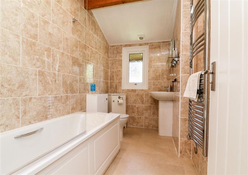 Bathroom at Stonewood Lodge, Hartland Forest Lodges near Woolsery