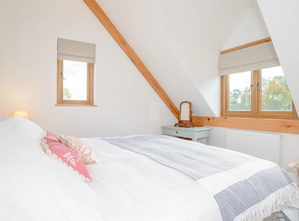 Comfortable en-suite double bedroom at Hares Furrow, 