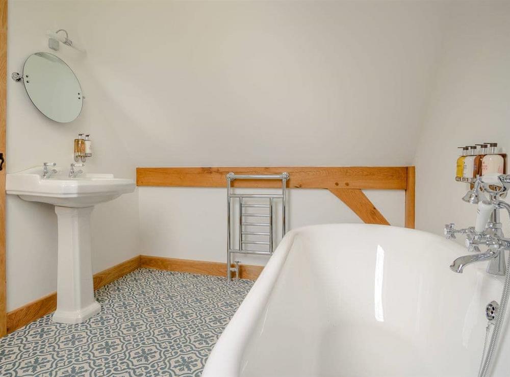 En-suite shower room (photo 2) at Hares Furrow, 