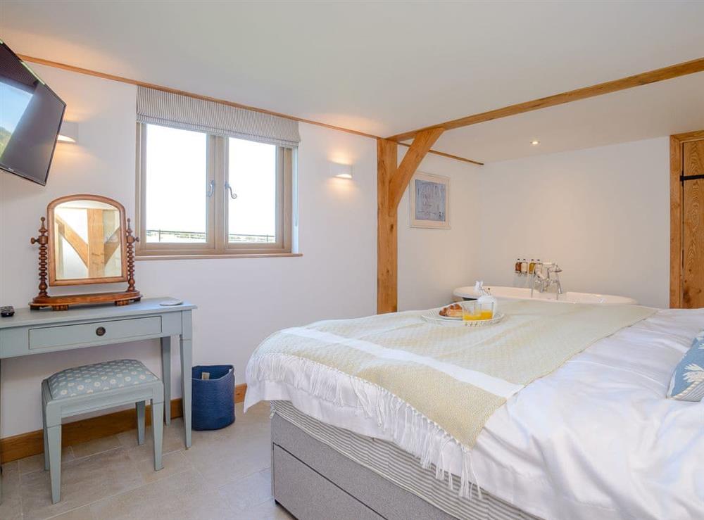 Peaceful en-suite master bedroom at Hares Furrow, 