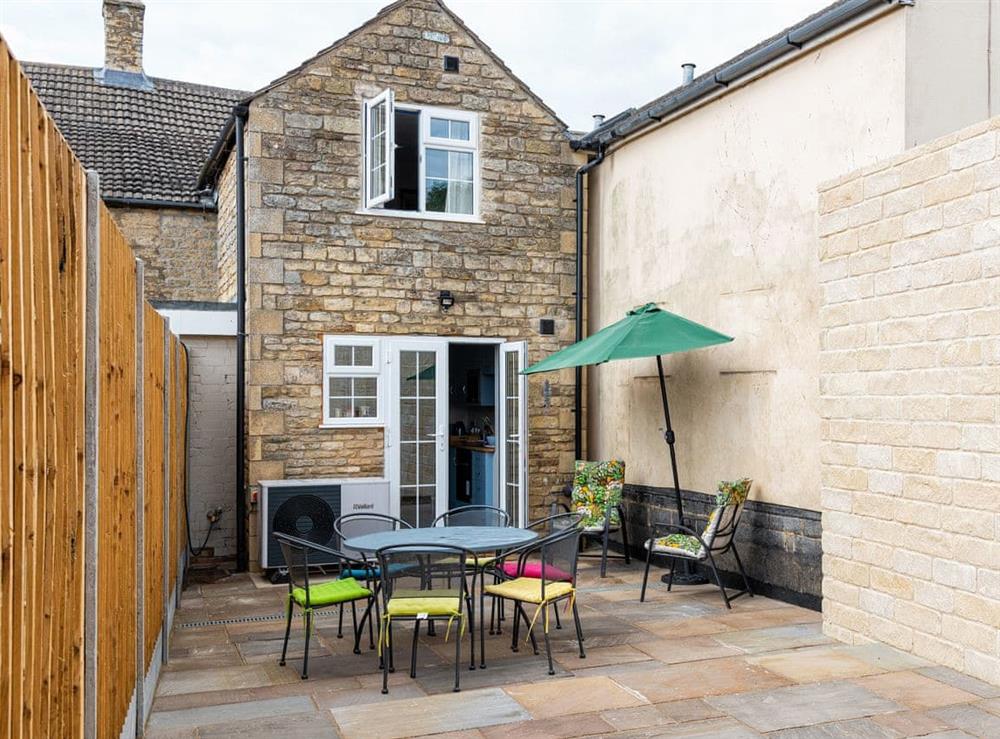 Patio at Storm Cottage in Stamford, near Easton-on-the-Hill, Northamptonshire