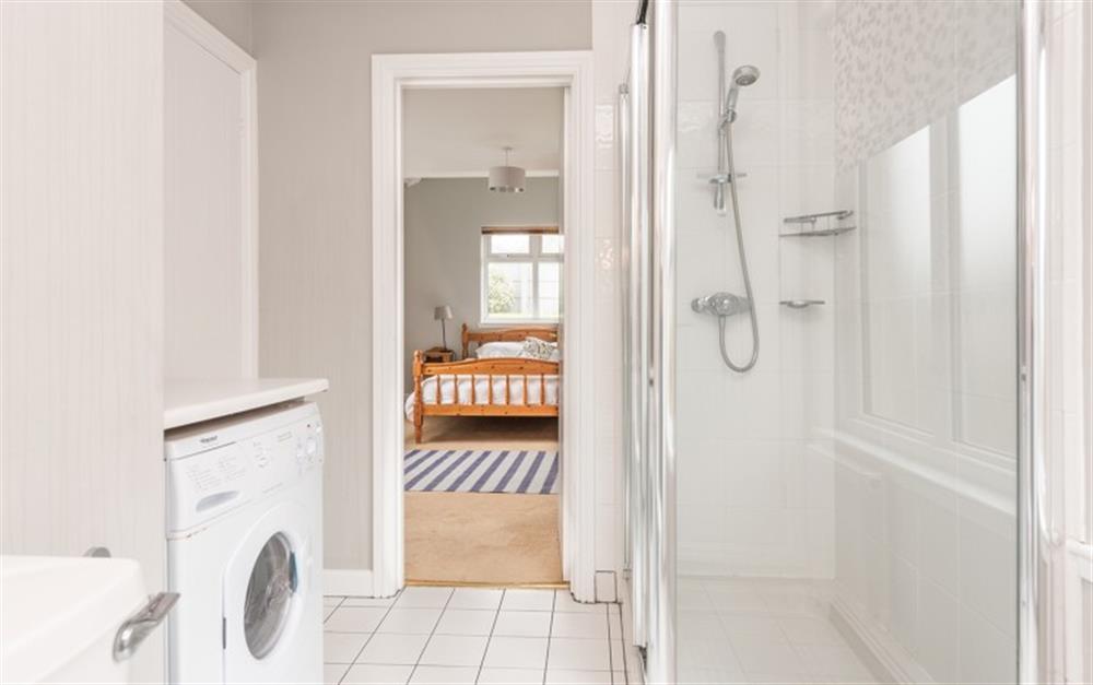 Family bathroom (also accessed from bedroom 2) at Strathmore in Salcombe