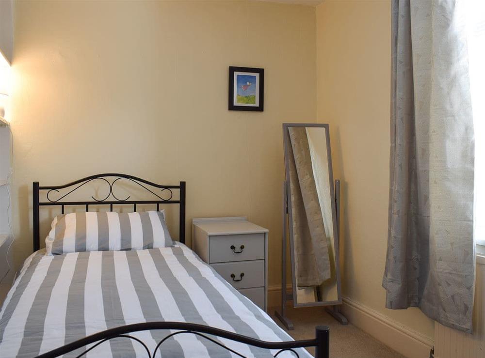 Twin bedroom at Strawberry Cottage in Haworth, West Yorkshire