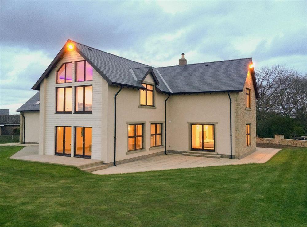 Contemporary, spacious, detached house at Strawberry Hill View in Alnwick, Northumberland