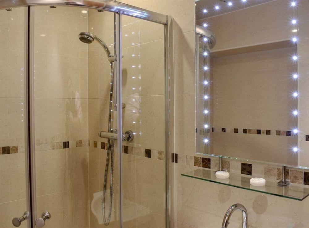 En-suite shower room (photo 3) at Strickland Manor  in Penrith, Cumbria