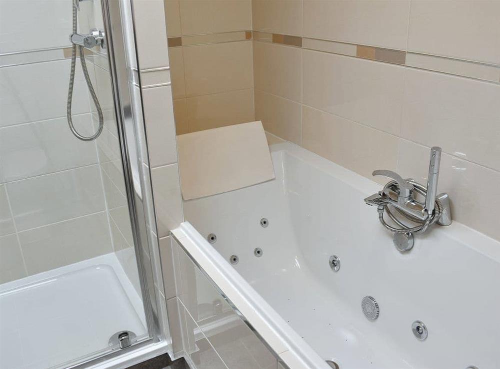 En-suite with relaxing spa bath at Strickland Manor  in Penrith, Cumbria