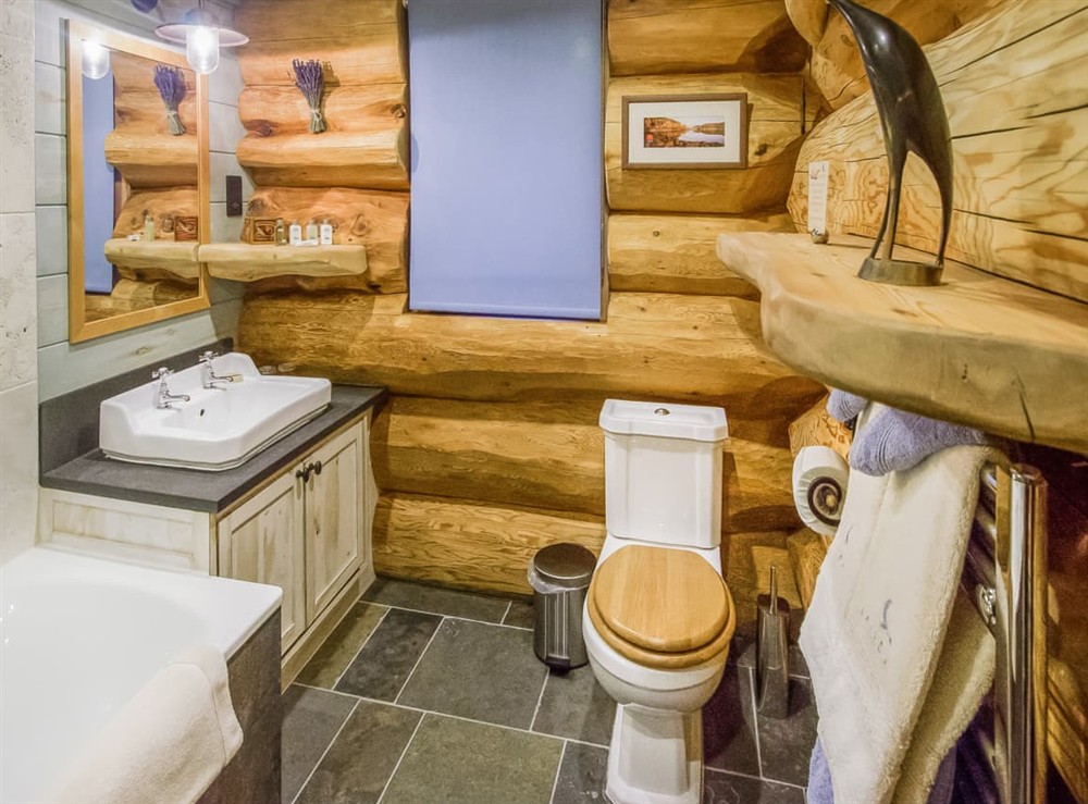 Bathroom at Strix in Beauly, near Drumnadrochit, Inverness-Shire