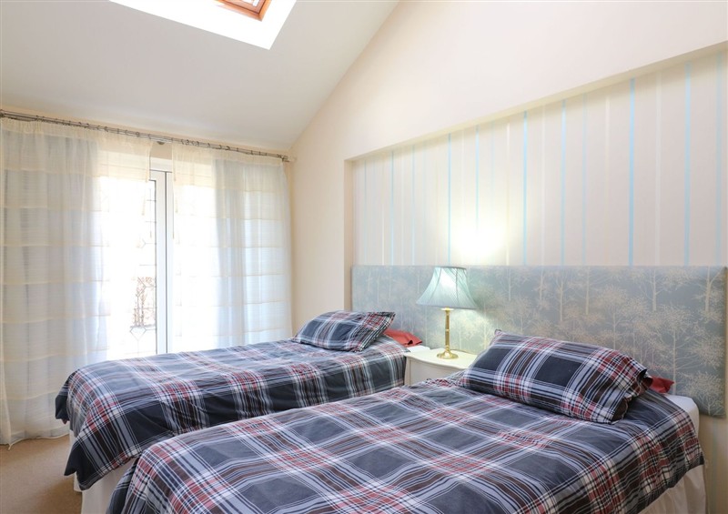 A bedroom in Studio Cottage at Studio Cottage, Surlingham near Poringland