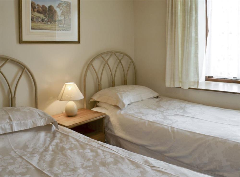 Good-sized twin bedroom at Cow Pasture Cottage, 