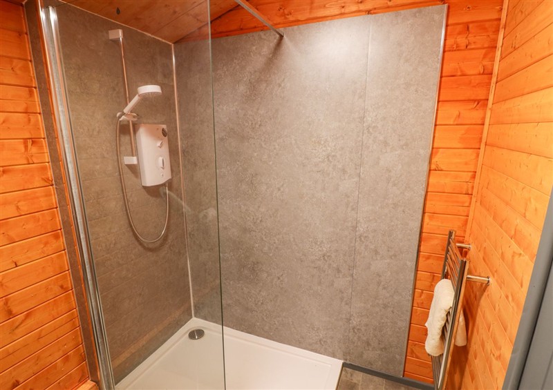 This is the bathroom at Stumps Cross Lodge, Upper Coscombe near Winchcombe
