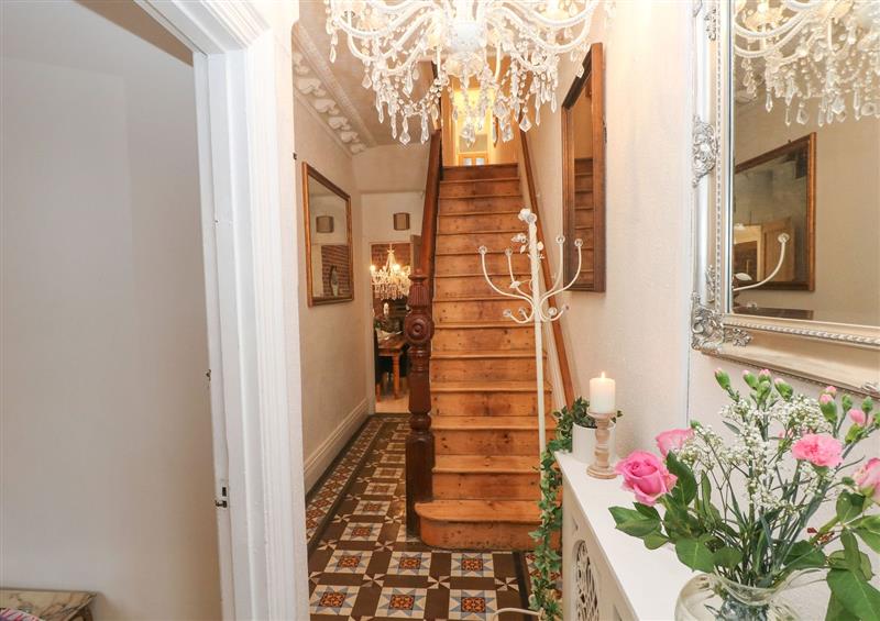 Inside Stunning Large Victorian Townhouse