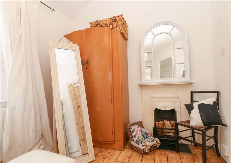 This is a bedroom at Stunning Large Victorian Townhouse, Cardiff