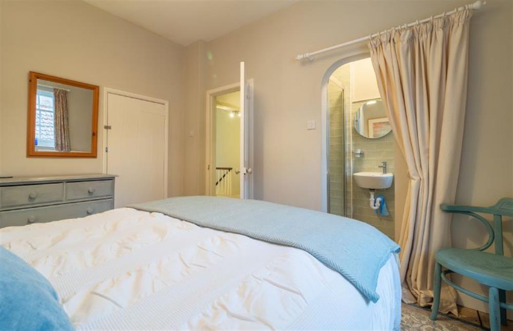 Master bedroom with en-suite at Suffolk House, Aldeburgh
