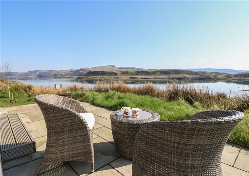 Outside at Sula, Cullipool