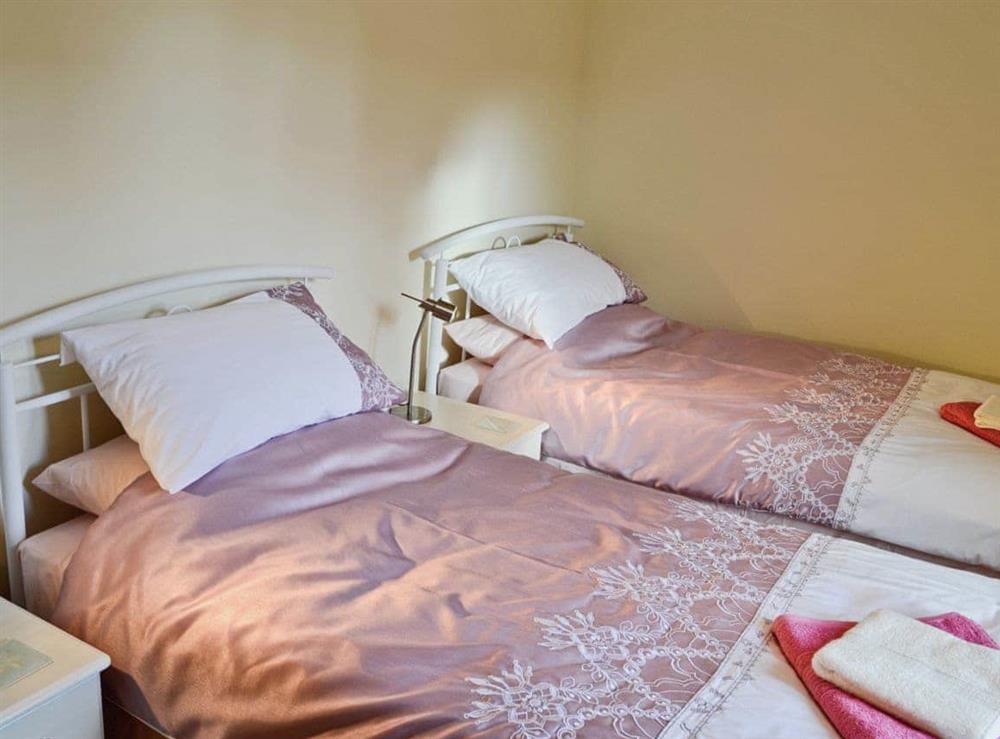 Twin bedroom at Summer Moon in Delabole, near Tintagel, Cornwall