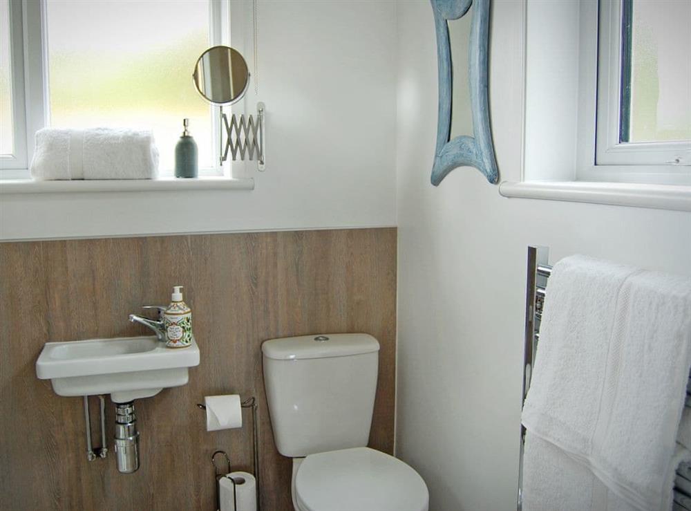 Bathroom at Summergate Cottage in Annan, Dumfriesshire