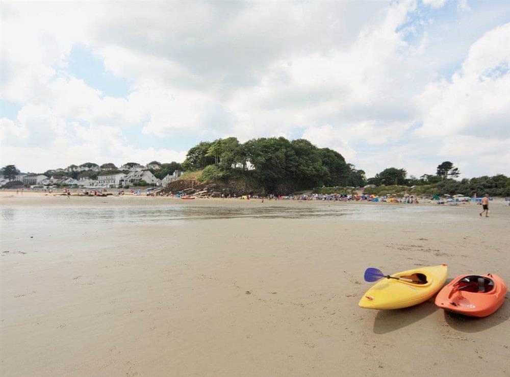 Family days out at Saundersfoot Beach at Summerhill Cottage in Narberth, Dyfed