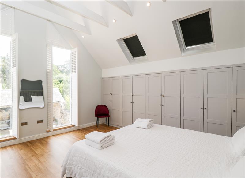 This is a bedroom (photo 2) at Suncroft, Southam near Prestbury