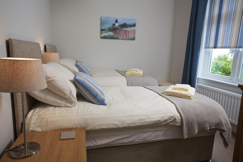 Twin bedroom at Sundowners in , Salcombe