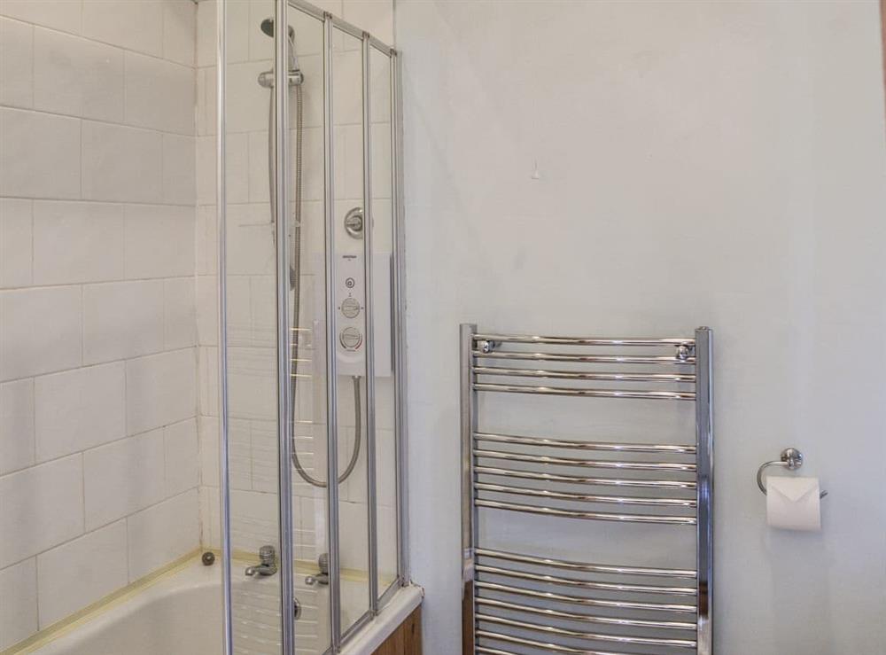 Bathroom at Sunflower Holiday Cottage in Thoresthorpe, near Alford, Lincolnshire