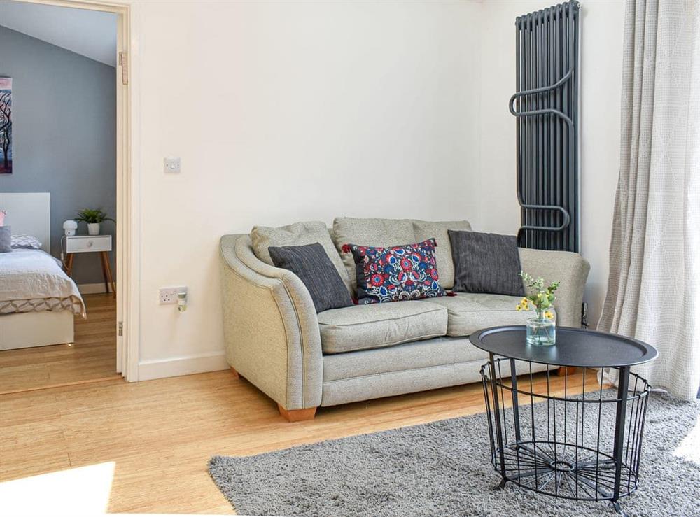 Living room at Sunny Annex in Carlton, Nottinghamshire