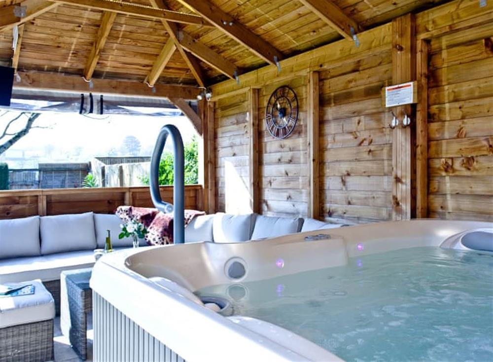Hot tub (photo 2) at Sunny Parkside in , Paignton